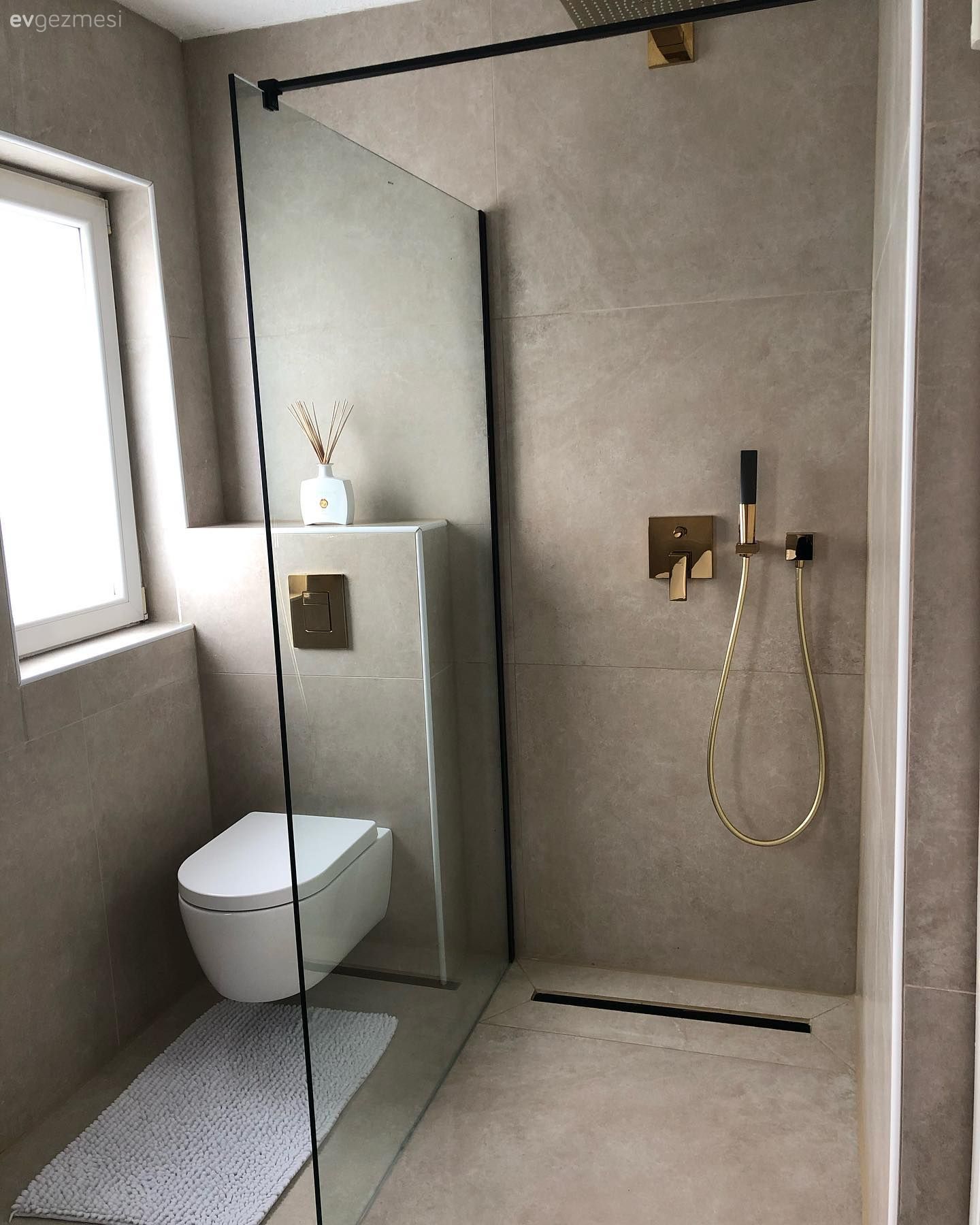 Cam Duşakabin En Kolay Şekilde Nasıl Temizlenir?