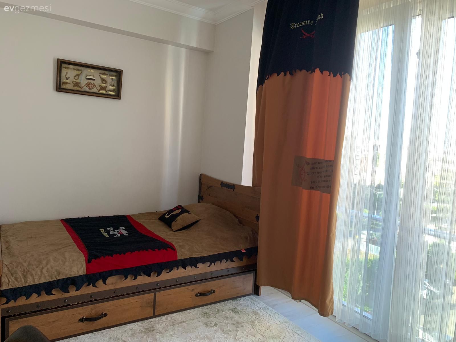 Antik Detaylarla Dolu Bu Ev Geçmişin Günümüze Yansıması