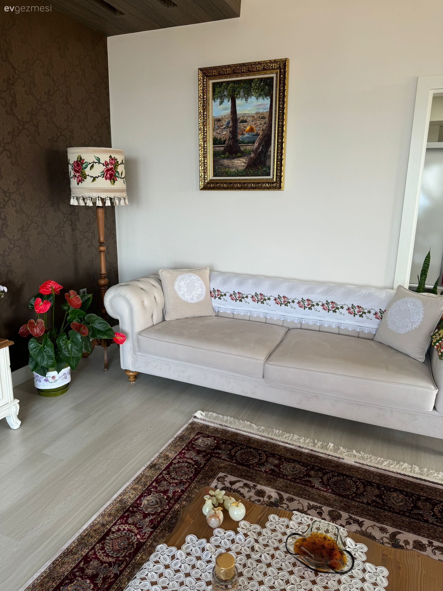 Halıdan Perdeye Her Detayıyla Geçmişe Yolculuk Yapan Bir Trabzon Evi!