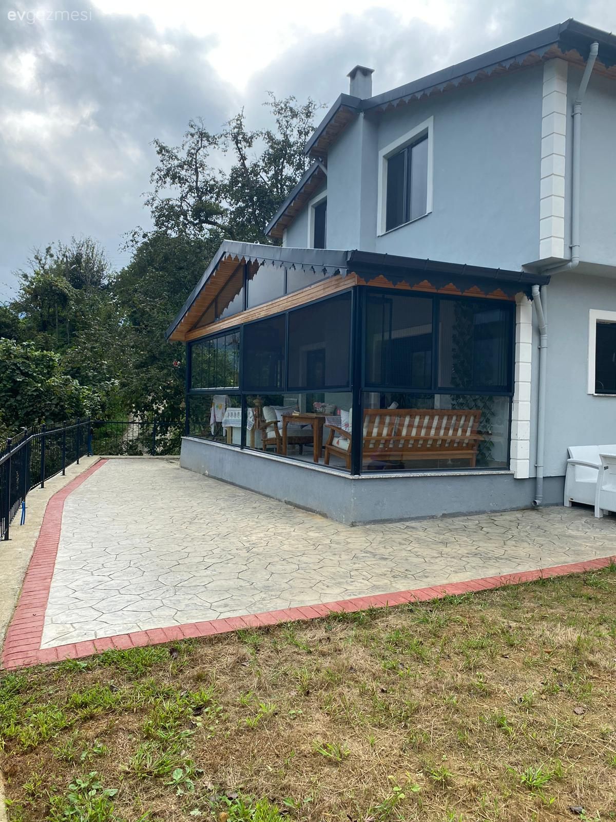 Artvin'deki Bu 144 M2'lik Ev Köy Hayatına Alışmış Villa Kıvamında!