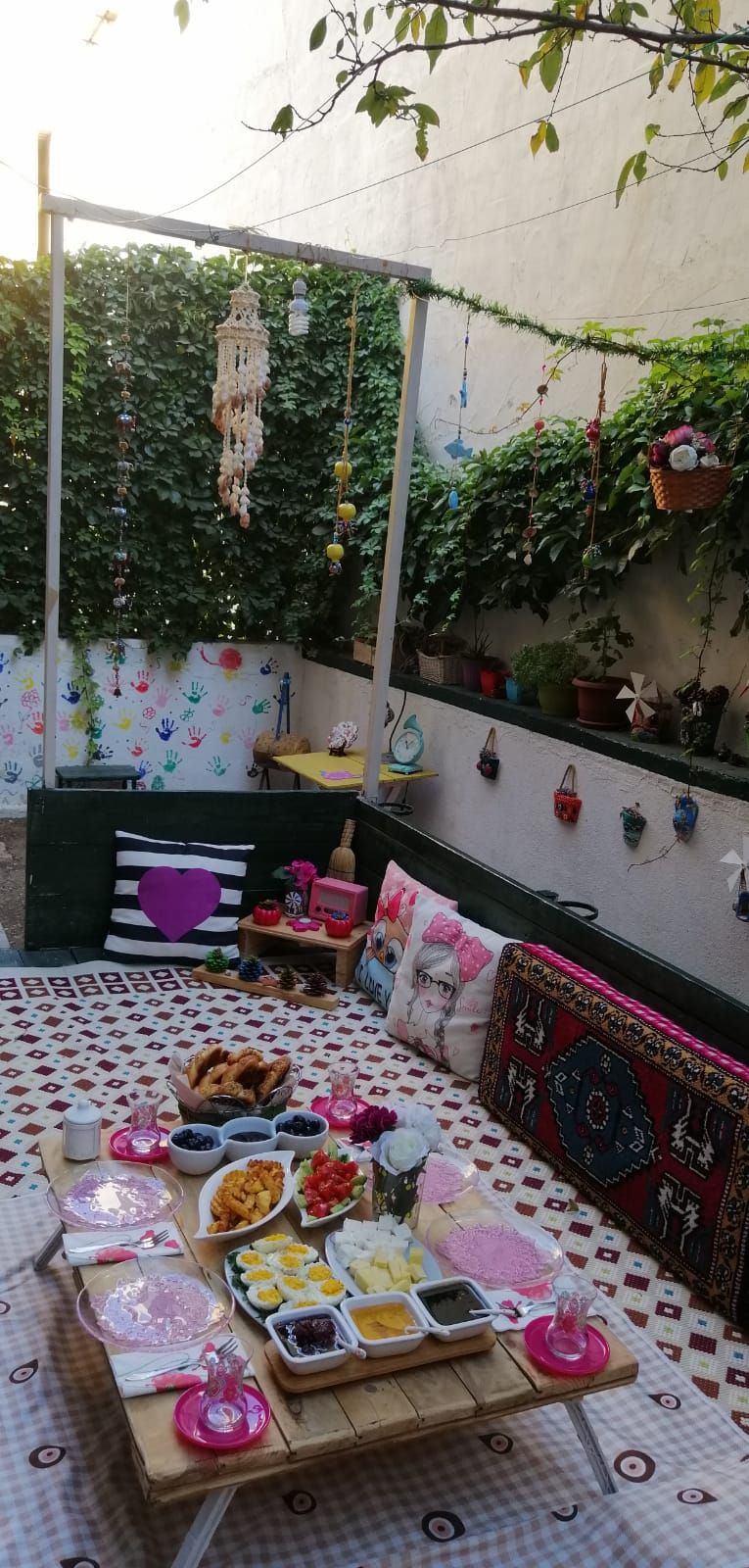 Bahçe, Sedir, Bahçe masası