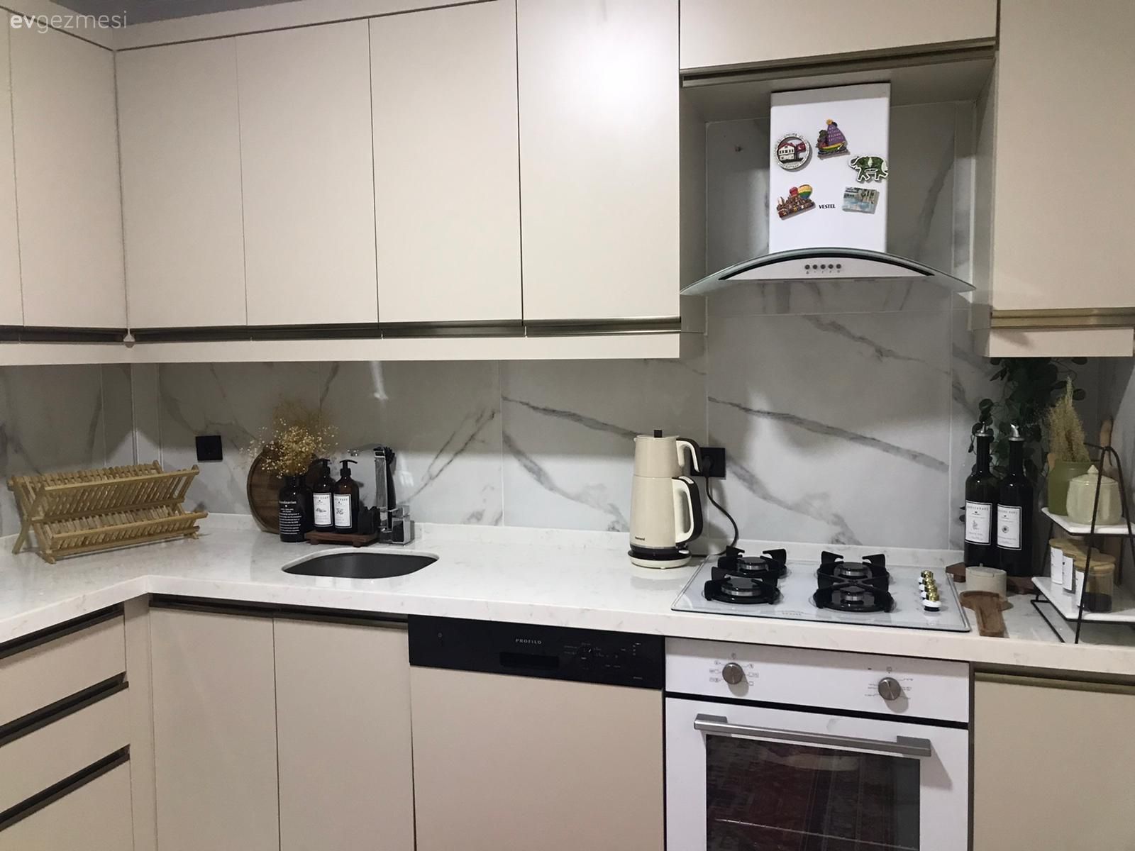 Mutfak, Capuccino mutfak, Kulpsuz mutfak dolabı, Mutfak tezgahı, Mutfak tezgah arası