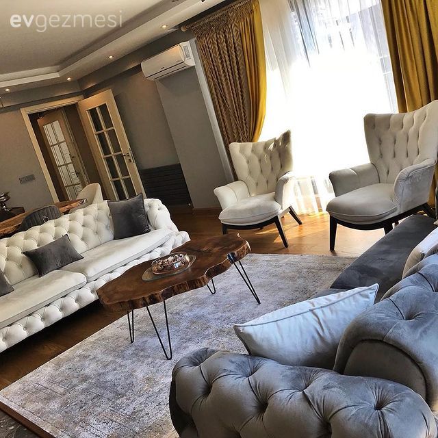 Salon, Modern rustik, Beyaz, Gri, Hardal, Bej, Koltuk takımı, Berjer, Halı, Orta sehpa, Sehpa, Fon perde, Perde, Tül perde, Modern chesterfield, Beyaz koltuk