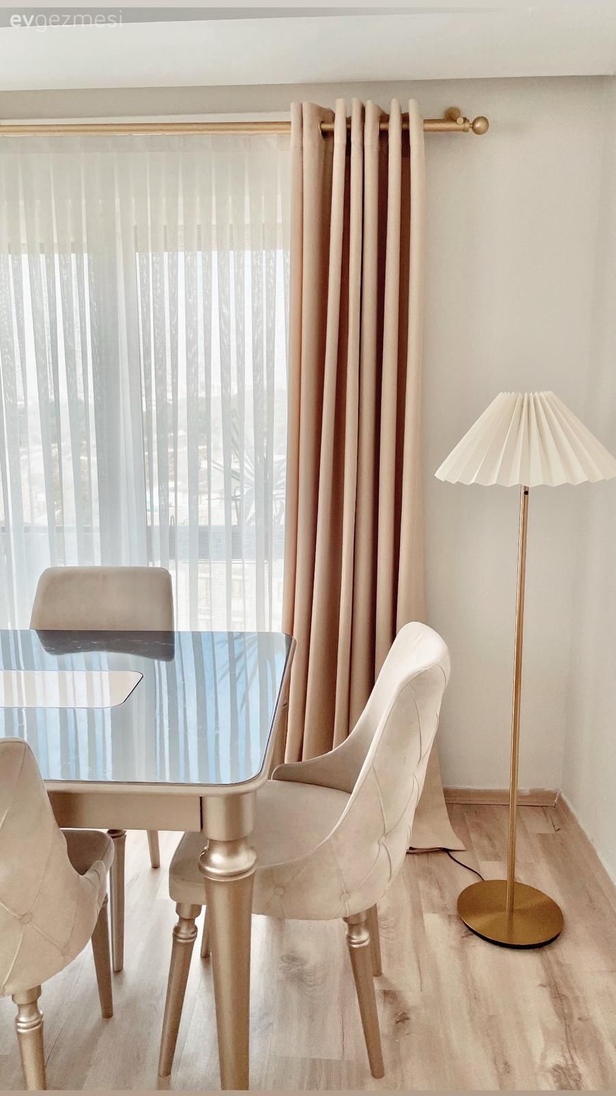 Modern Ruhlu Bu Evde Açık Renkler Birbirinden Kopmamış