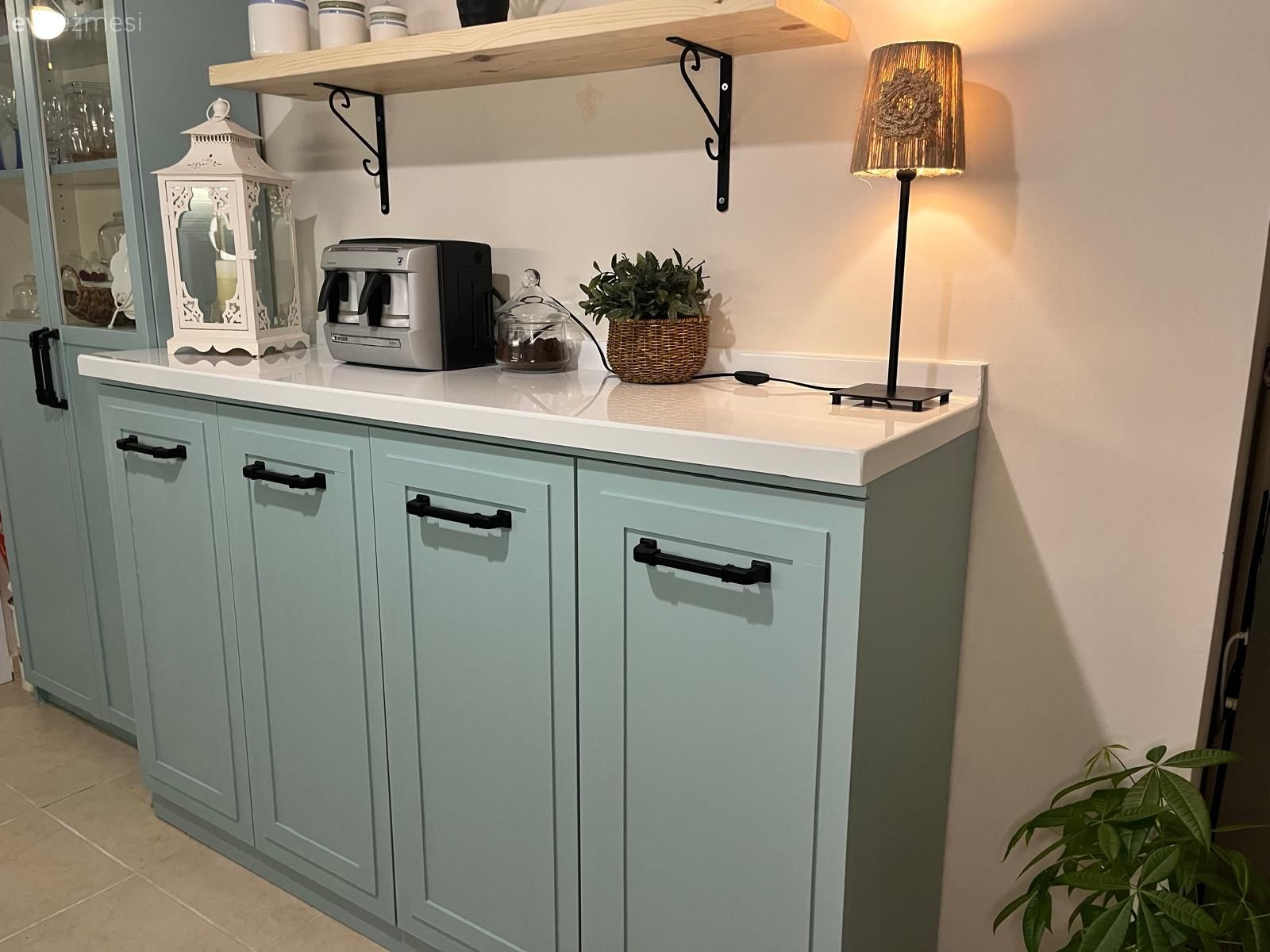 Kahve köşesi, Beyaz, Mavi, Mutfak rafı, Mutfak, Mutfak aksesuarları, Shaker kapaklı dolaplar