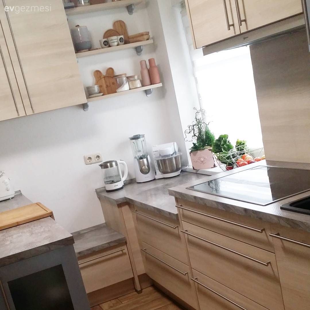 Mutfak, Mutfak tezgahı, Mutfak tezgah arası, Ada mutfak, Krem, Gri, Açık raf, Duvar rafı