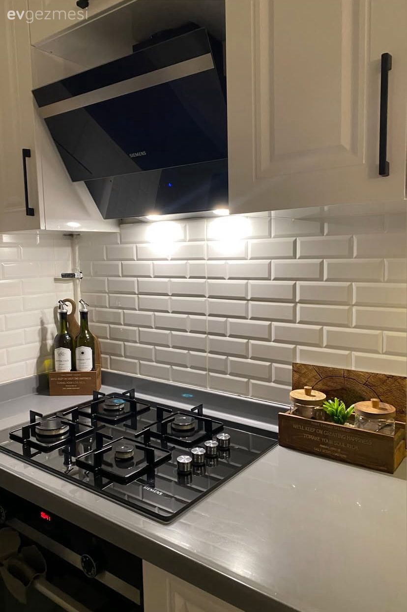 Bu TOKİ Evinde Mutfakla Birleşen Balkon Alanı Genişletmiş