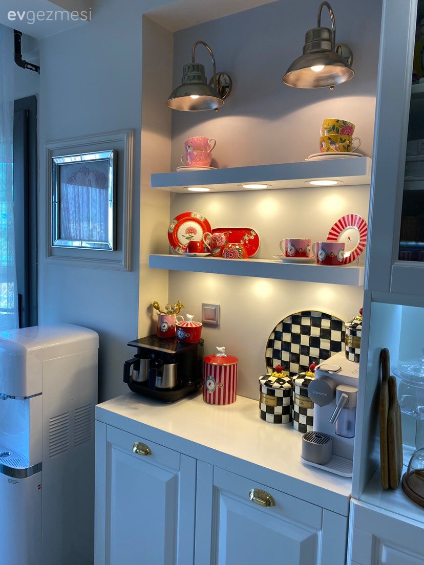 Mutfak aksesuarları, Mutfak, Duvar rafı, Duvar dekorasyonu, Mutfak rafı, Dekoratif Objeler, Shaker kapaklı dolaplar