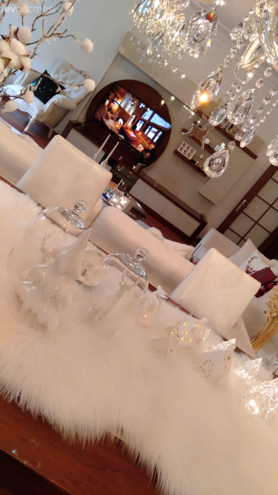 Bu Şık Salon Işıltılı Olduğu Kadar Ferah Da!