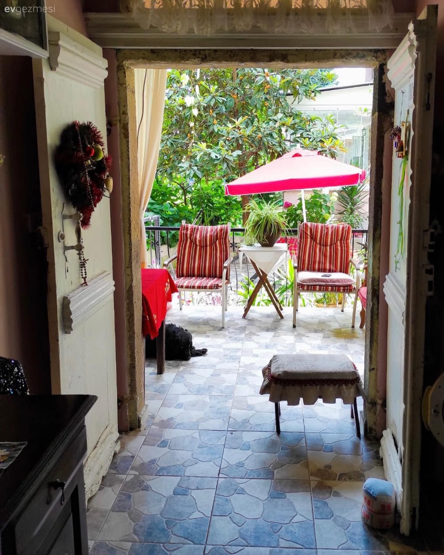 Bahçe, Müstakil Ev