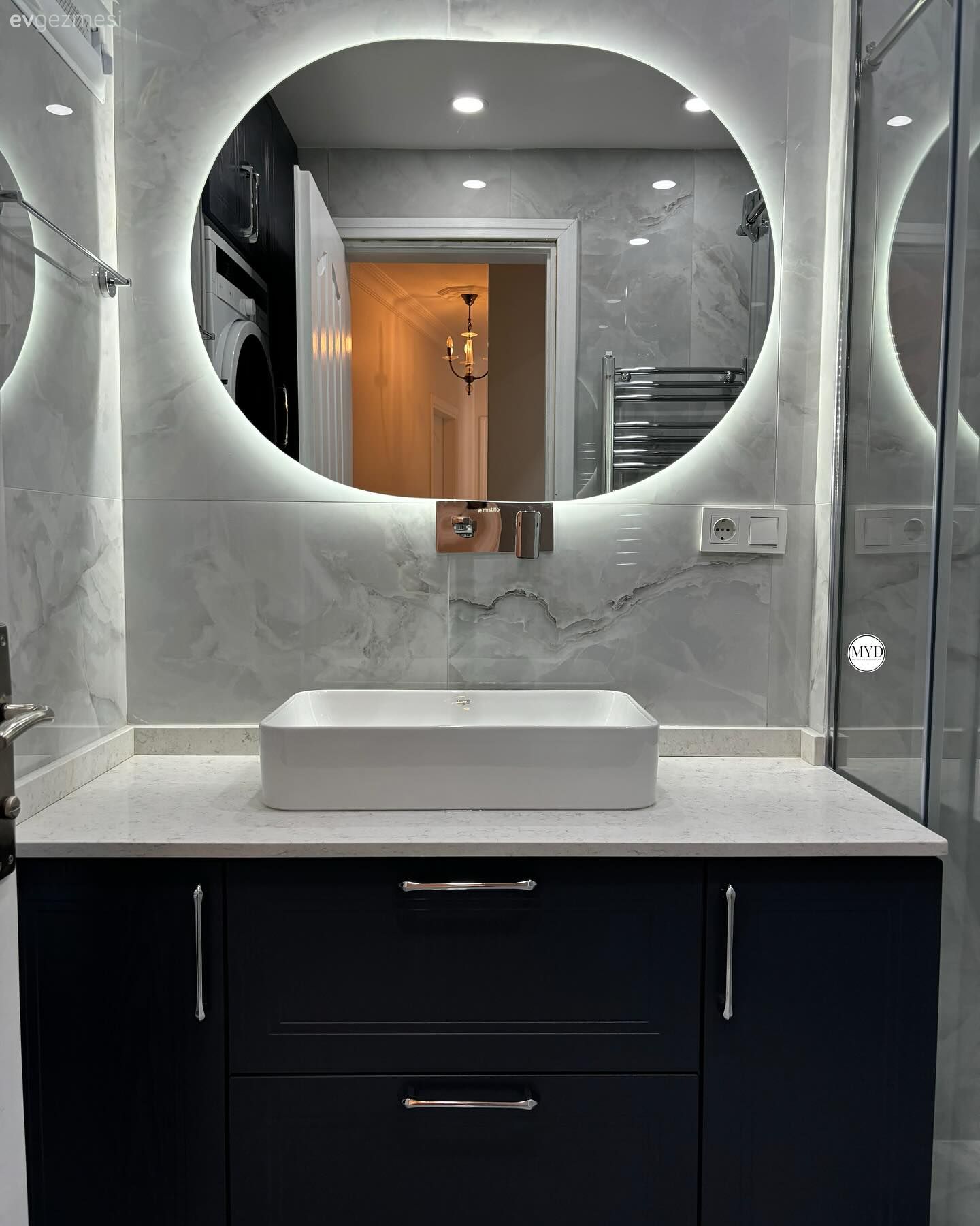 Bu Modern Banyo Küçük Alanlar İçin Çok Fikir Veriyor