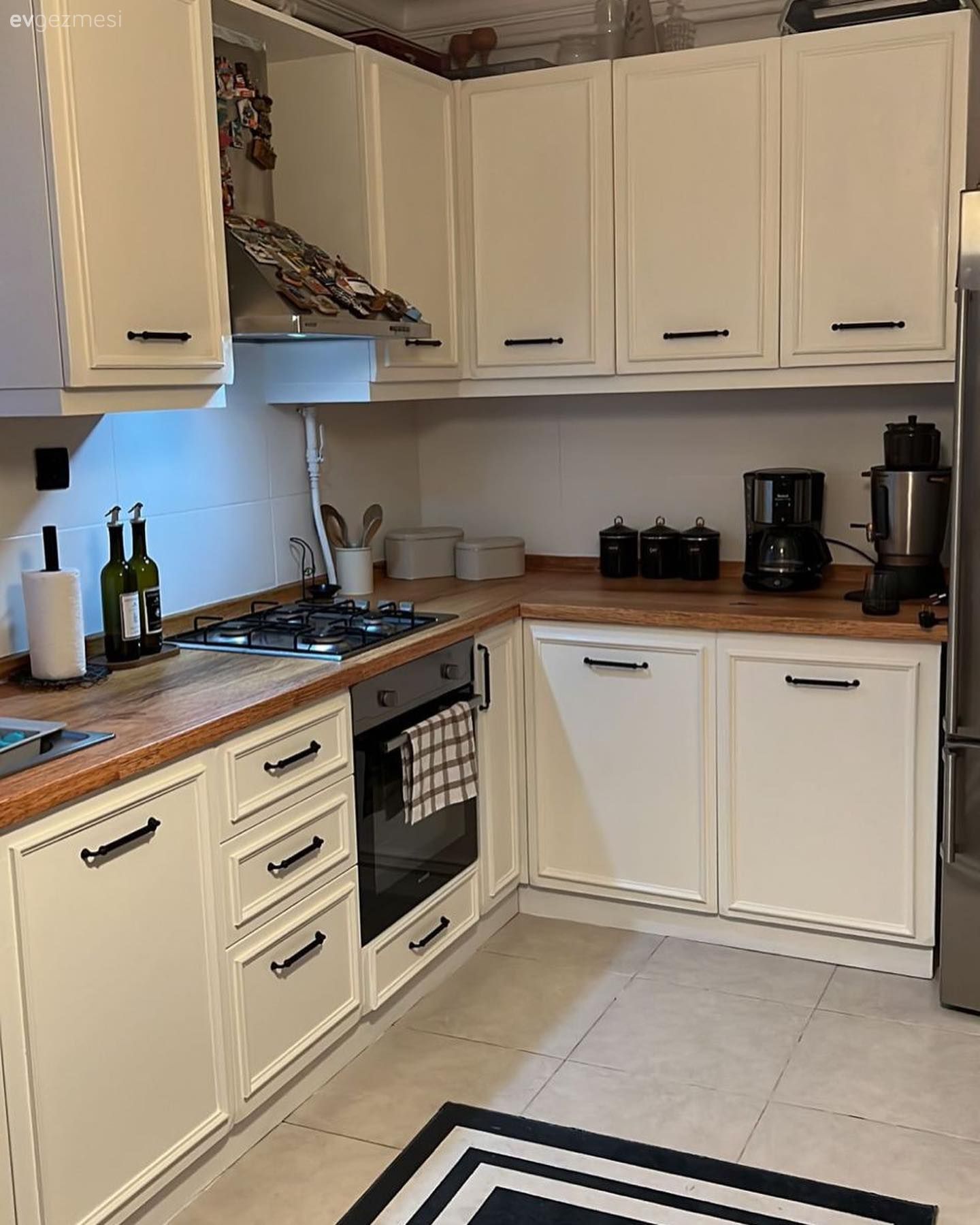 Beyaz Renk Değişen Bu Mutfak İçin Resmen Biçilmiş Kaftan