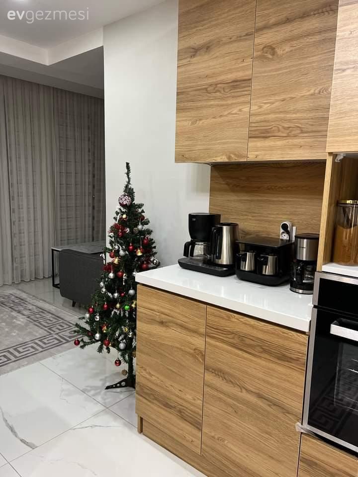 Ahşap mutfak, Mutfak, Siyah, Kahve köşesi, Ev bitkisi, Ankastre