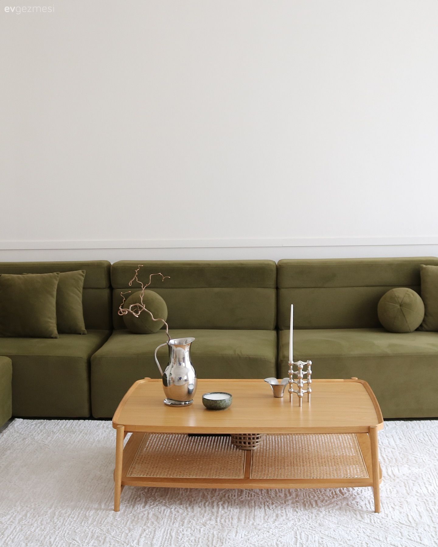 Yeşil, Ahşap Mobilya, Köşe koltuk, Koltuk takımı, Halı, Salon halısı, Beyaz halı