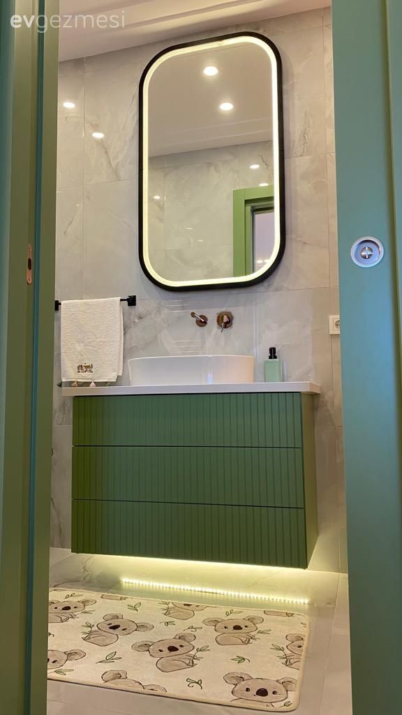 Banyo Dolabı Modelleri: Farklı Çeşitler ve Popüler Tasarımlar