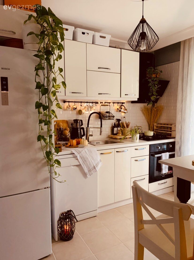 Mutfak, Beyaz, Siyah, Küçük mutfak dekorasyonu, İskandinav, Davlumbaz, Ankastre, Avize, Aydınlatma