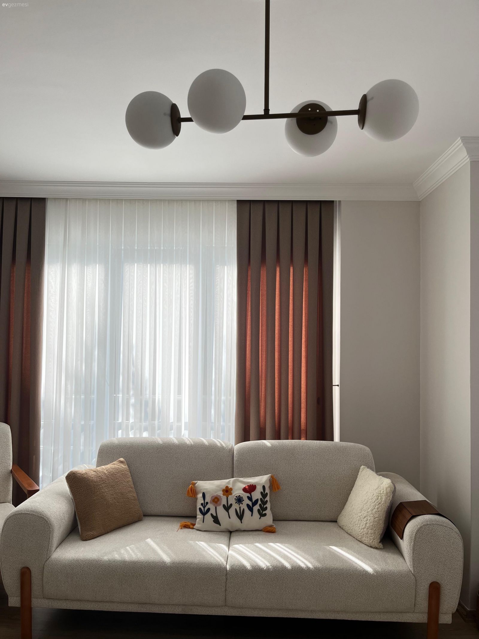 Gösterişten Uzak Sükunete Yakın Bir İstanbul Evi!