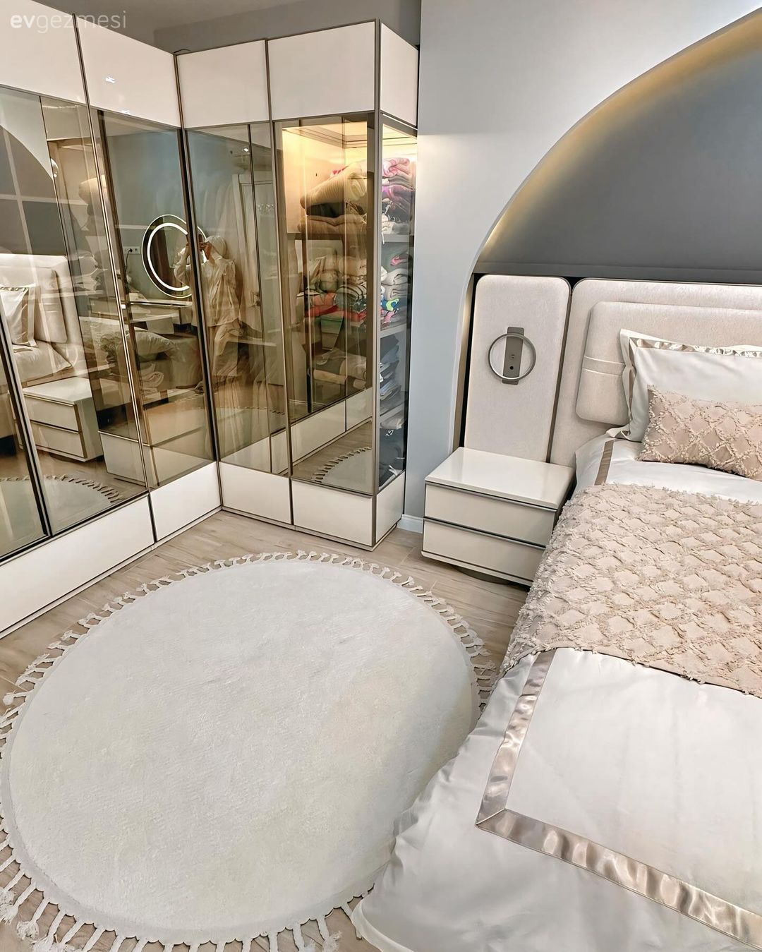 Art Dekoyu Seven Bu Yatak Odası Kalıpların Dışına Çıkmış!