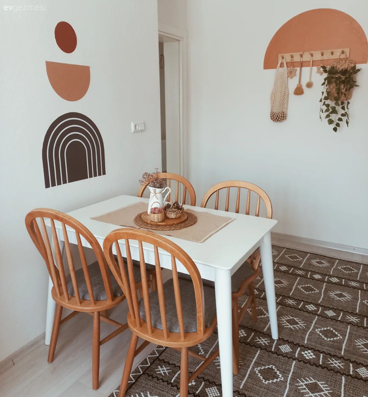 İskandinav, Mutfak, Beyaz, Ahşap Mobilya, Mutfak duvar dekorasyonu, Mutfak aksesuarları, Mutfak halısı