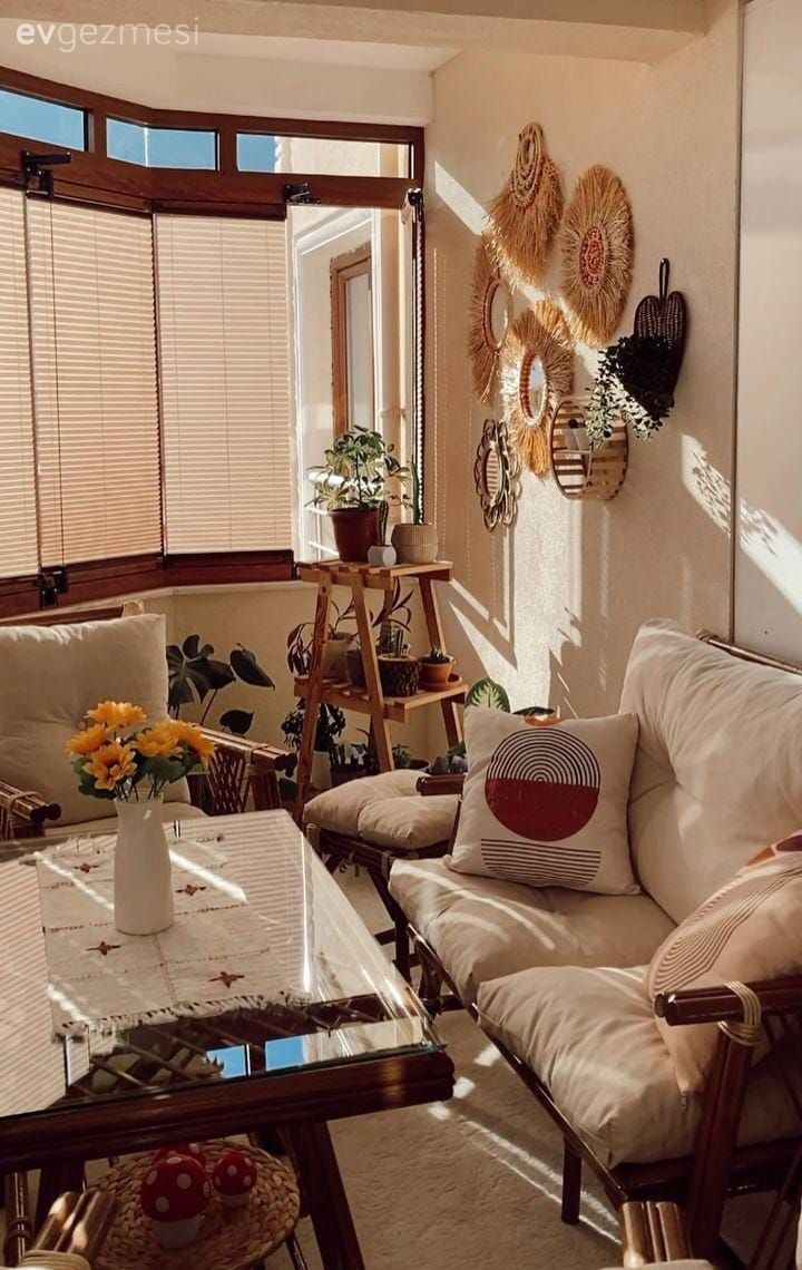 Balkon, Bohem Dekorasyon, Beyaz, Ahşap Mobilya, Balkon oturma grubu, Kırlent, Ev tekstili, Balkon masası, Balkon perdesi, Plise perde, Perde