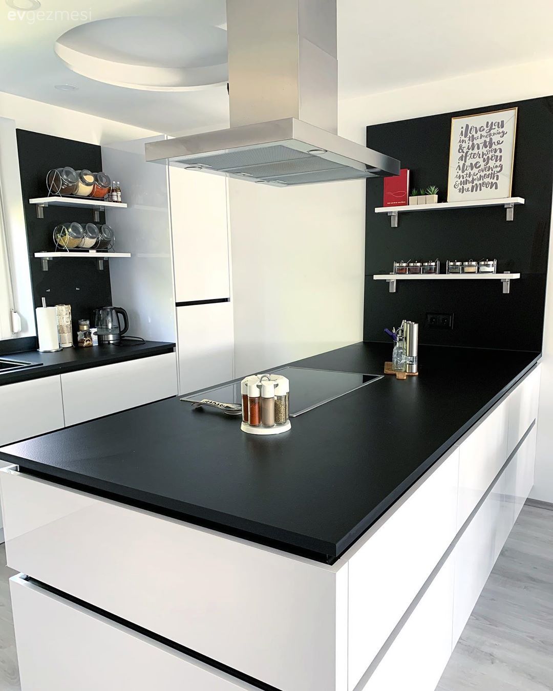 Amerikan Mutfak, Mutfak, Beyaz, Siyah, Ada mutfak, Mutfak rafı, Davlumbaz, Ankastre