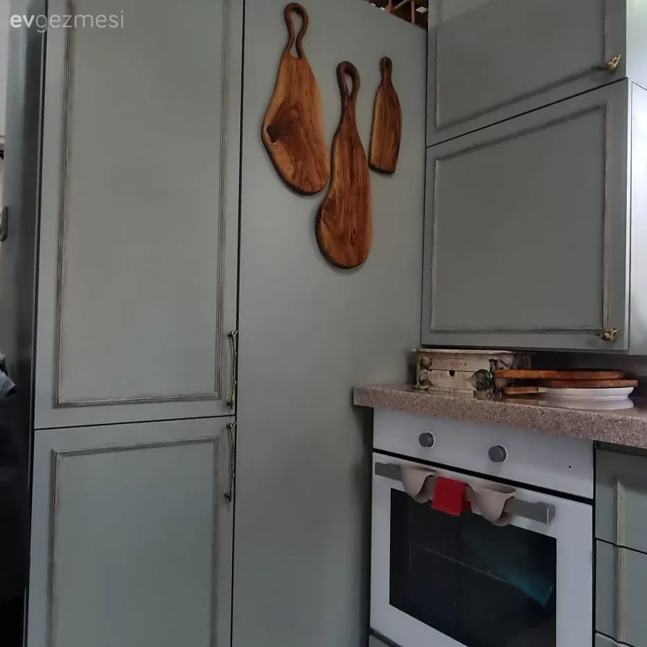 Öncesi&Sonrası: Mint Yeşiline Dönen Bu Mutfağın Kulpları İlgi Çekici!