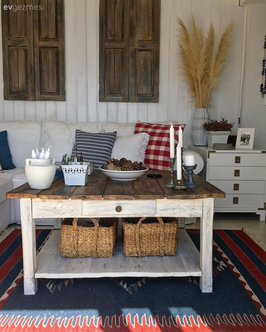 Bir Yanı Sahil Diğer Yanı Kır: Bodrum'dan İnce Ruhlu Bir Ev!