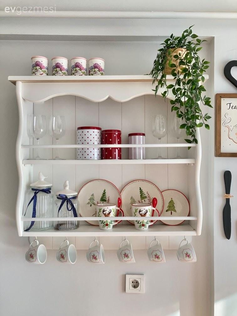 Bu Manisa Evi Renkleriyle Country, Tasarımlarıyla Modern!