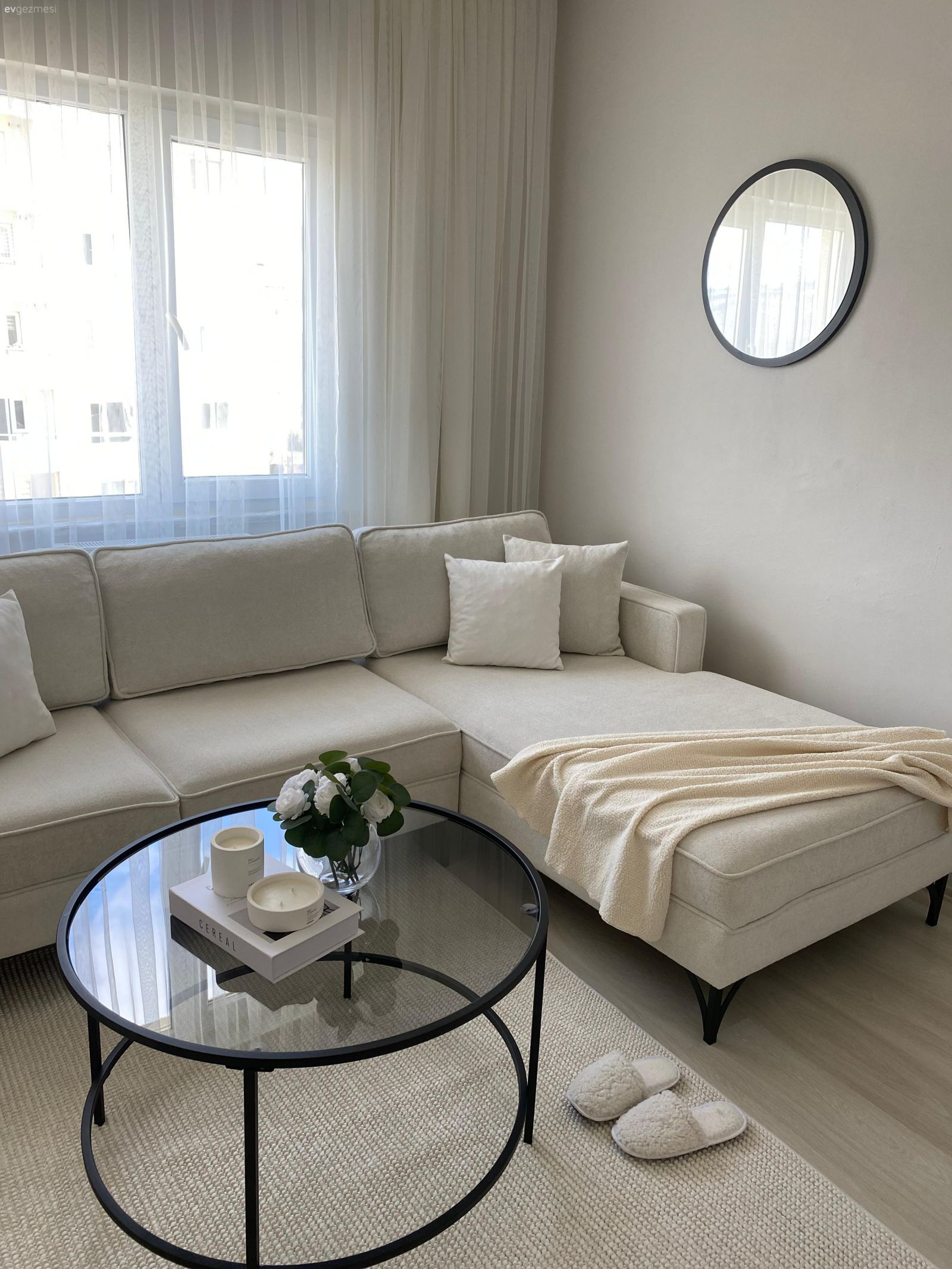 Bakıldığında Lojman Hissi Vermeyen Bu Ev Uyumun Sembolü