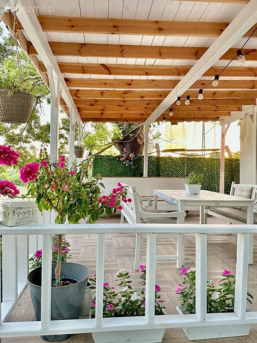 Öncesi&Sonrası: Karamürsel'deki Bu Bahçeye Birden Akdeniz Havası Gelmiş!