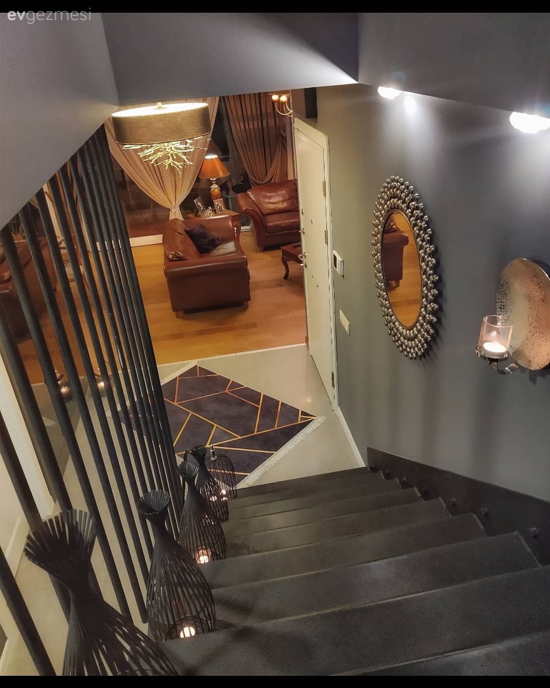 Bu Apartman Dairesi 10. Kata Bahçeli Bir Ev Hissini Taşımış