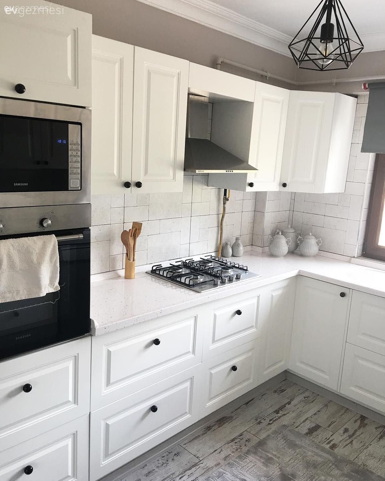 Bu Kocaeli Evi Gün Işığının Eksikliğini Nasıl Kapatacağını İyi Bilmiş!