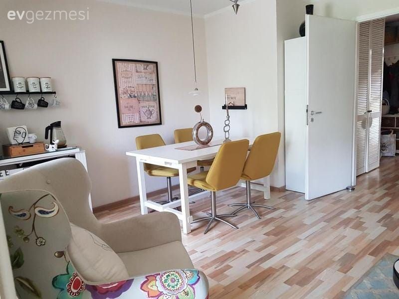 Bu 50 M2 Evde Alana Uygun Parçalar Kullanmaya Özen Gösterilmiş!