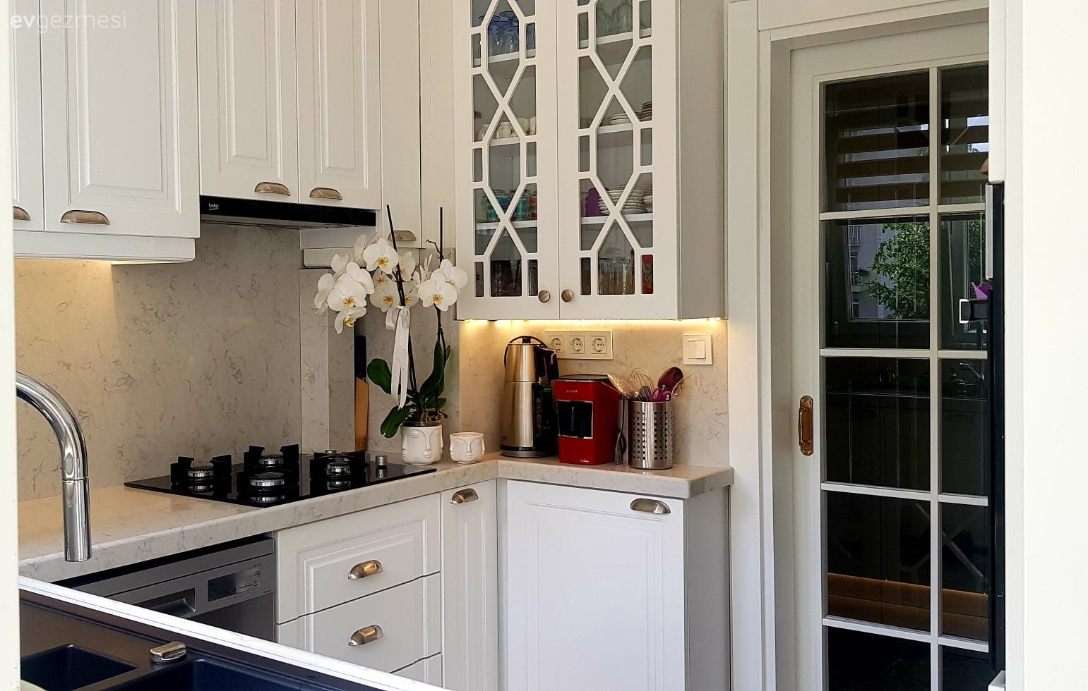 Ev Gezmesi: Zarafetin Doruklarda Olduğu Bir İstanbul Evi