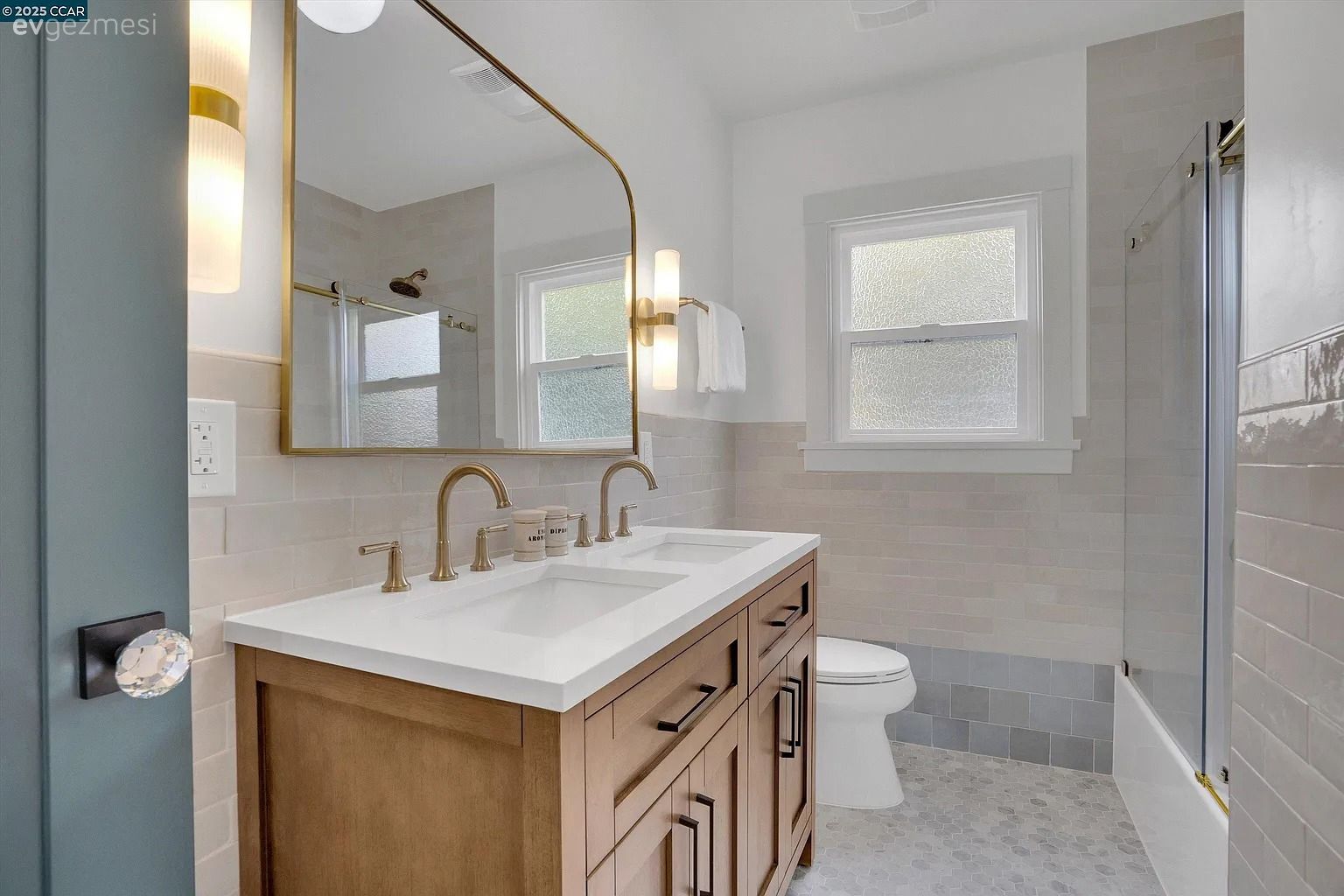 Tek Katlı Gibi Görünen 102 M2'lik Bu Ev Aslında Üç Kat