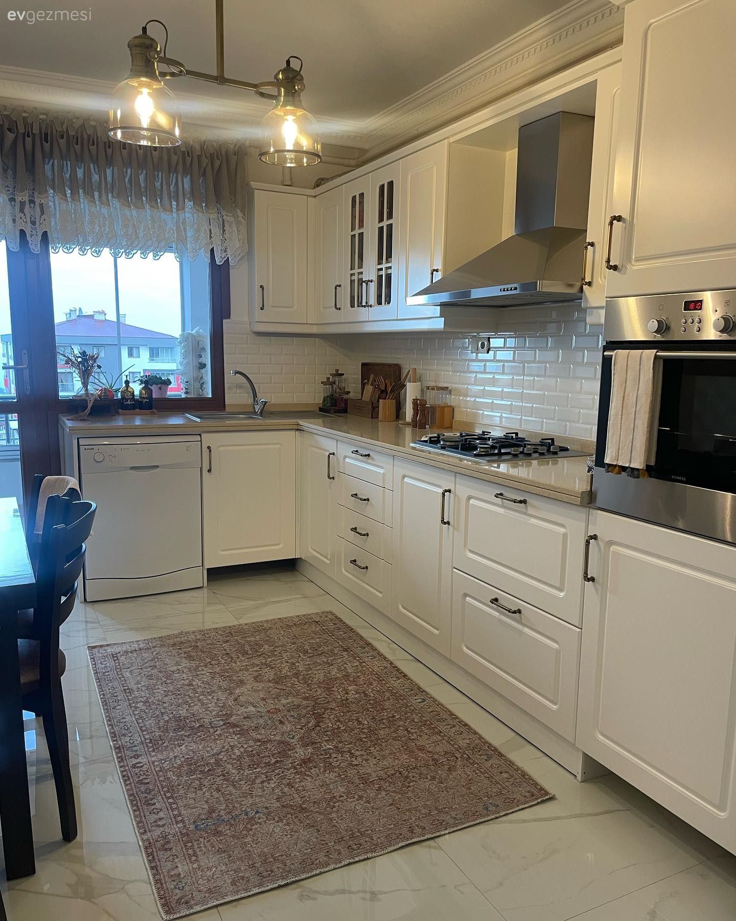 Country Ruhlu Bu Trabzon Evinde Değişen Kapılar Ferahlığı Pekiştirmiş!