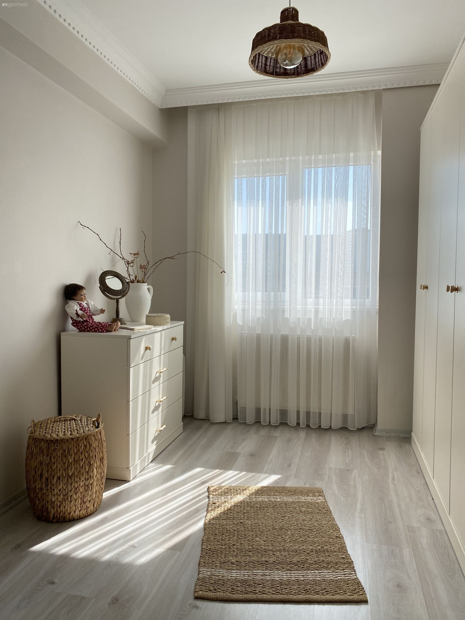 Bu İskandinav Ruhlu Evde Detaylarda Antikalar Gizli!