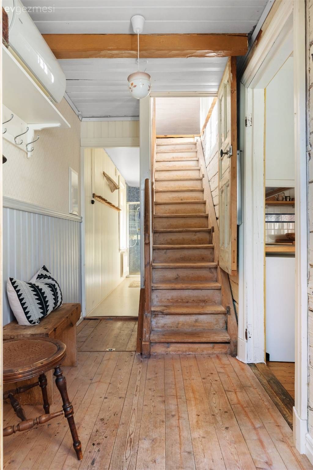 İçi ve Dışıyla Ufkunuzu Açacak 115 M2'lik İki Katlı Müstakil Ev