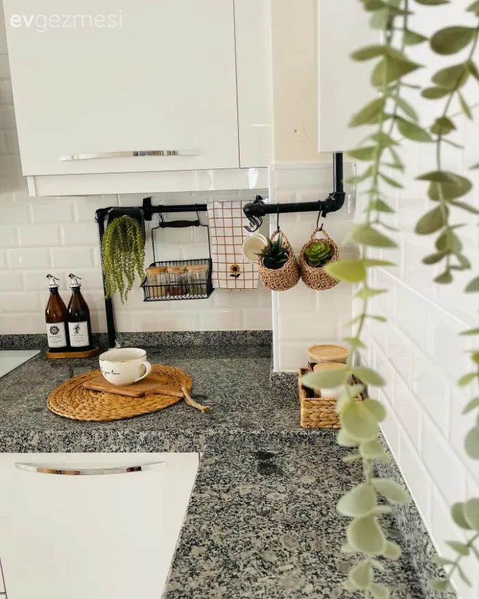 Evinizdeki Boru Ya Da Kablolardan Nasıl Kurtulursunuz?