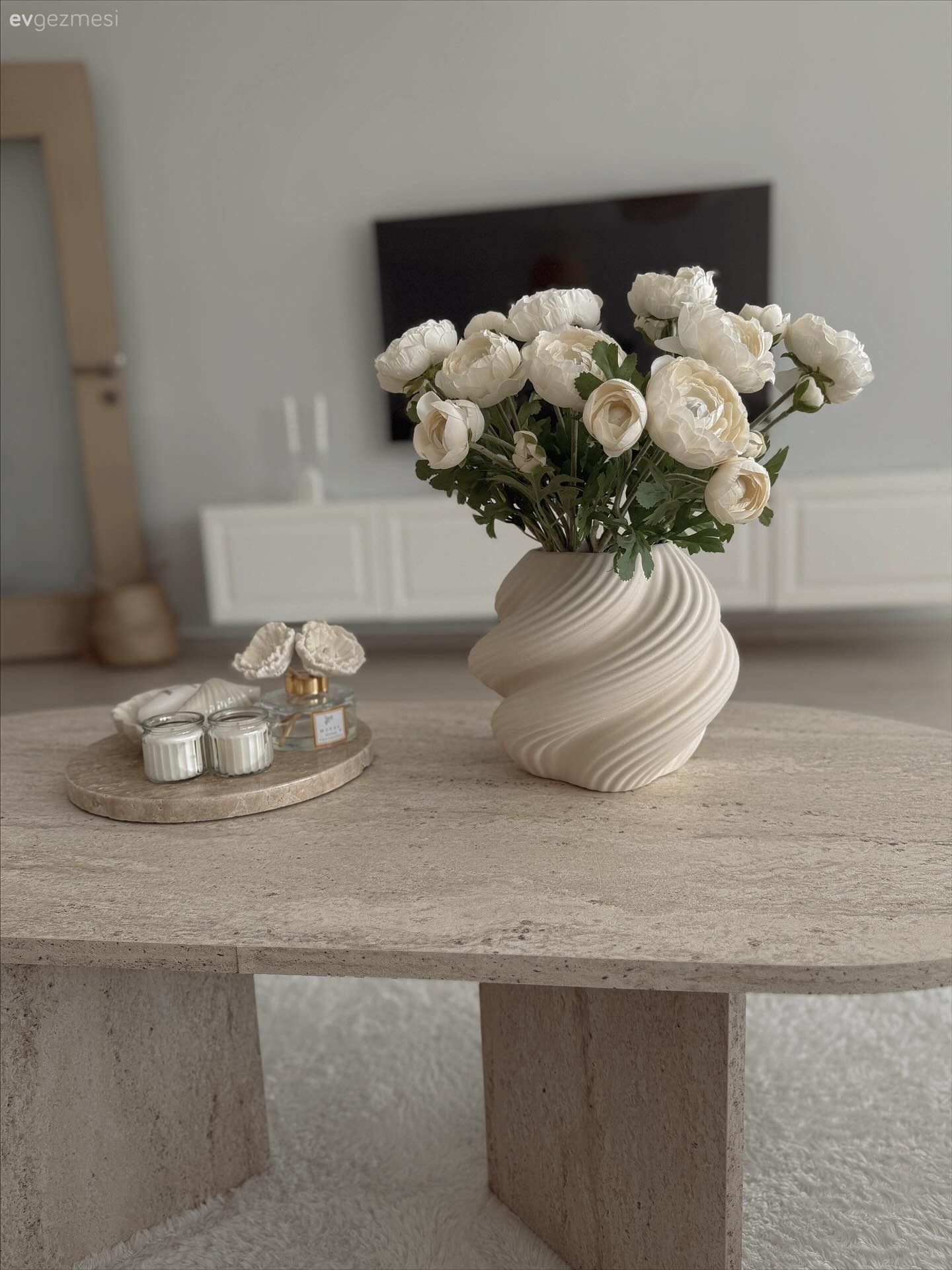 Ev Rize'de Ama Ruhu İskandinavlarda: Sadelikle Yoğrulmuş Dekor