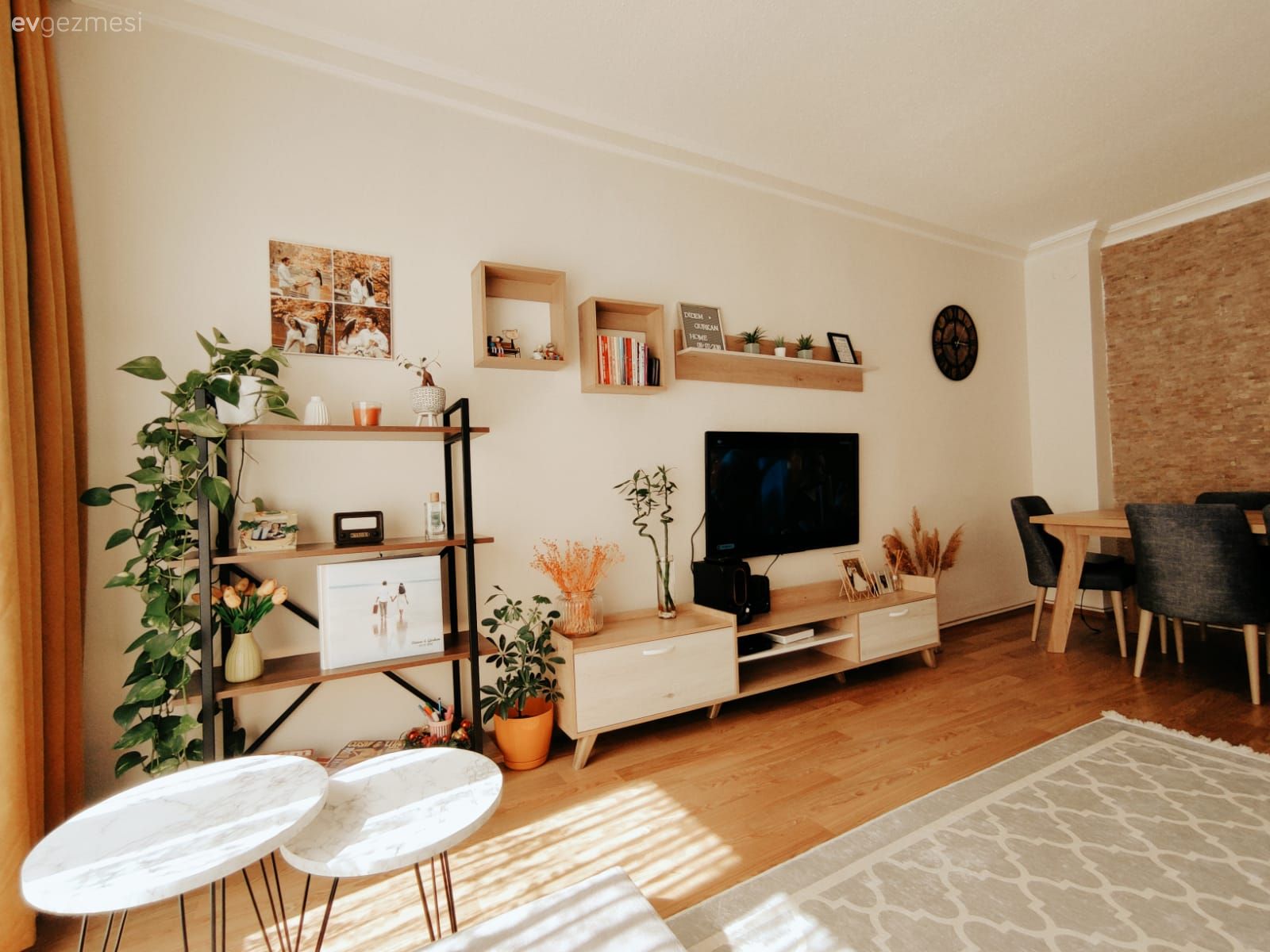 Sıcak Renklerle Nötr Tonları Dengelemekte Usta Bir Ankara Evi!