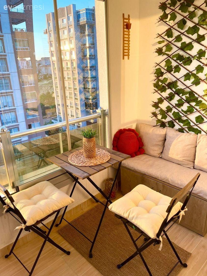Bu Ankara Evindeki İki Balkon da Keyifli Zaman Geçirmek İçin İdeal!