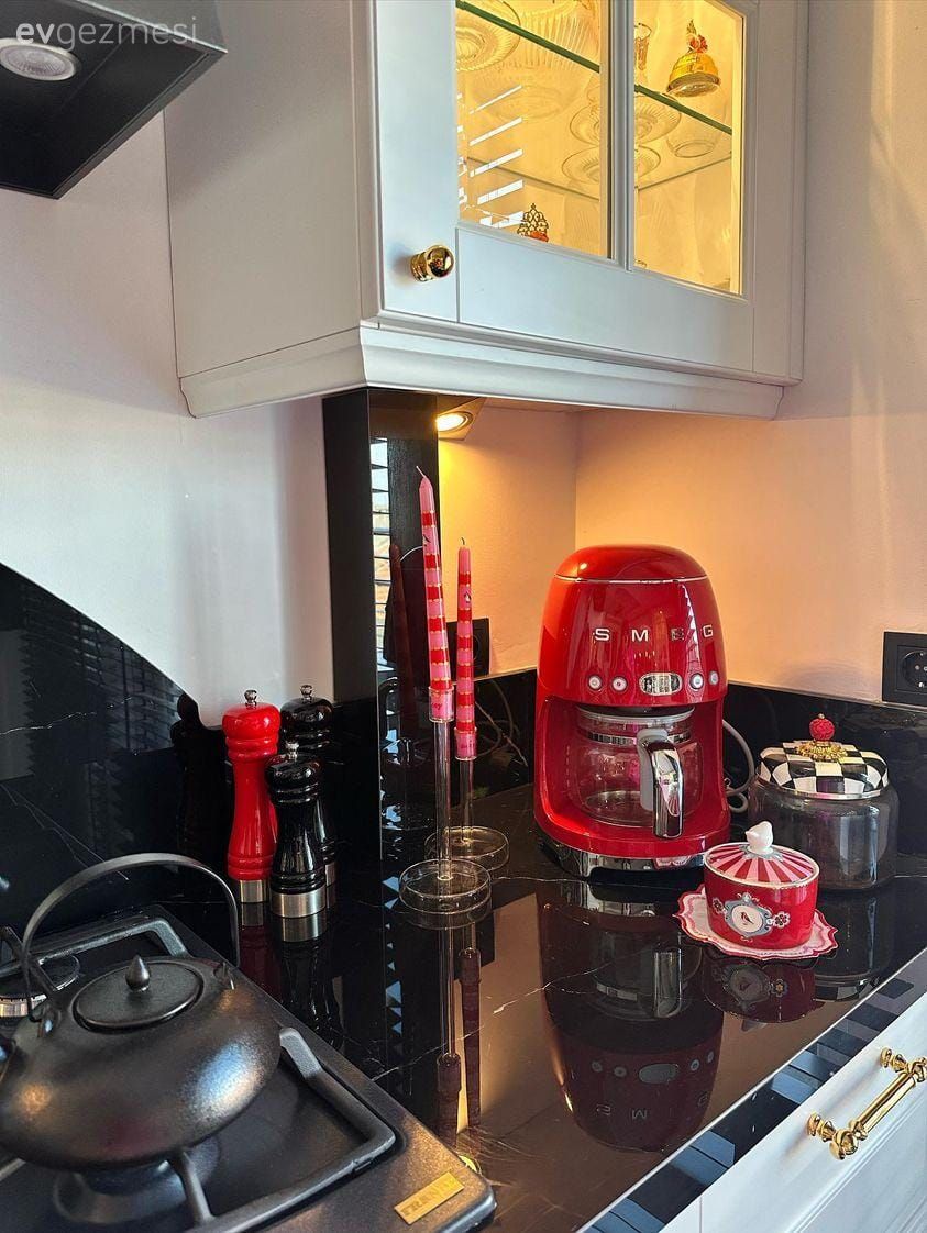 Mutfak aksesuarları, Mutfak, Siyah, Kırmızı, Siyah tezgah, Mutfak tezgahı