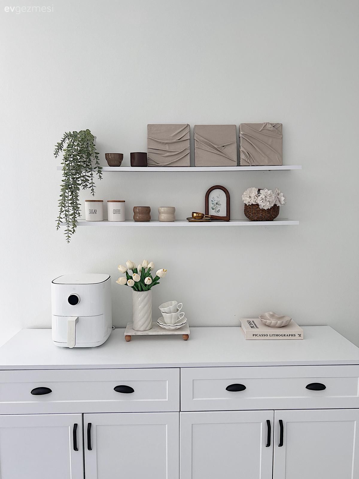 Kahve köşesi, Beyaz, Mutfak rafı, Mutfak, Mutfak aksesuarları