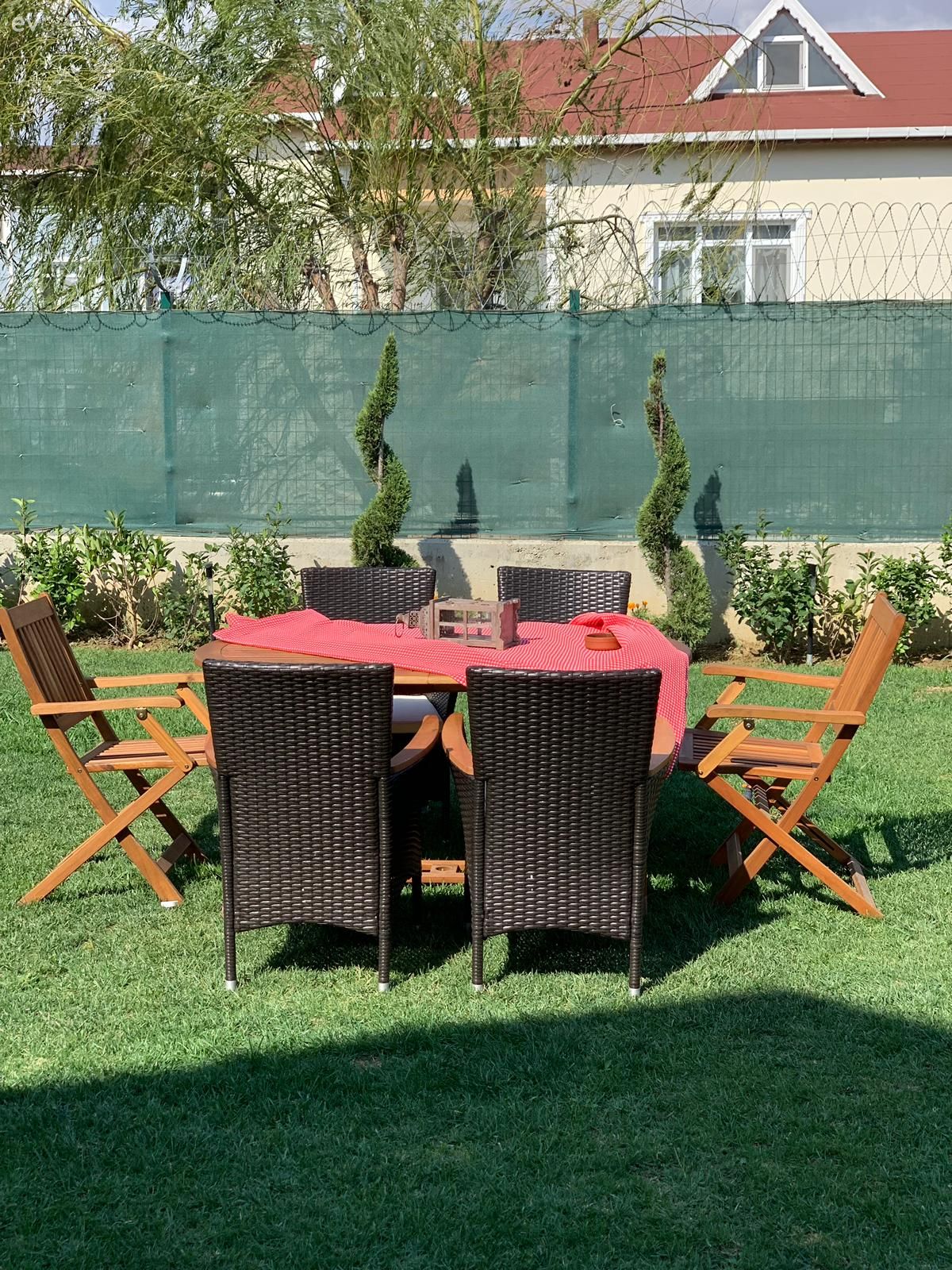 İstanbul'un Sakin Bir Köşesinde Masalsı Bir Ev