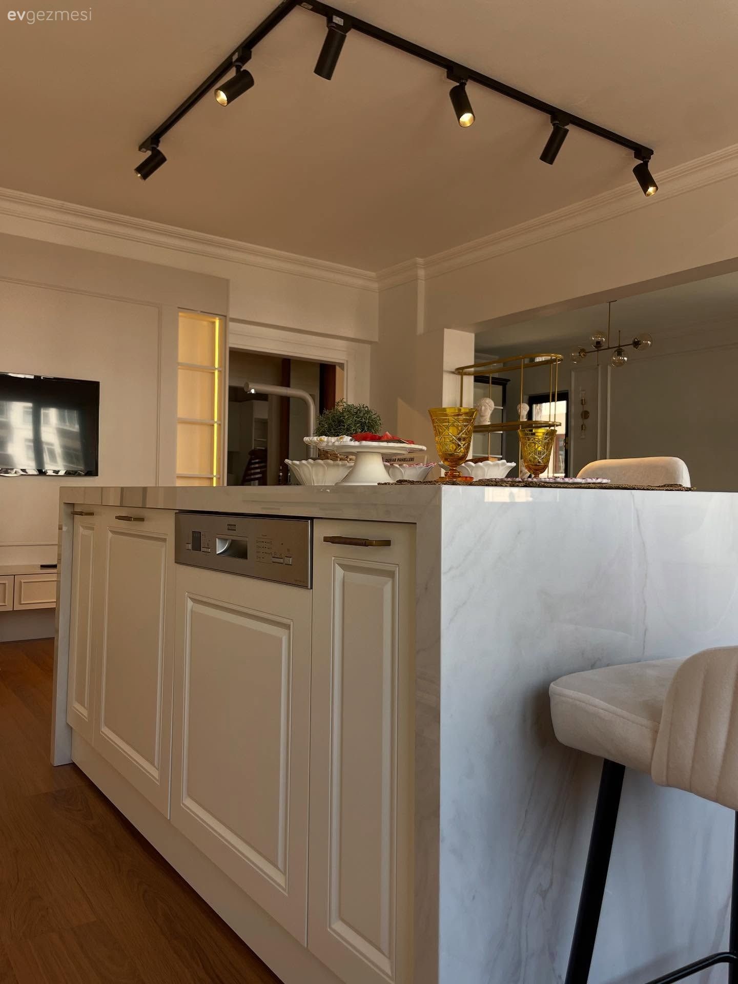 Bu Trabzon Mutfağında Kullanılan Ada Ortamın İşlevselliğinin Sembolü