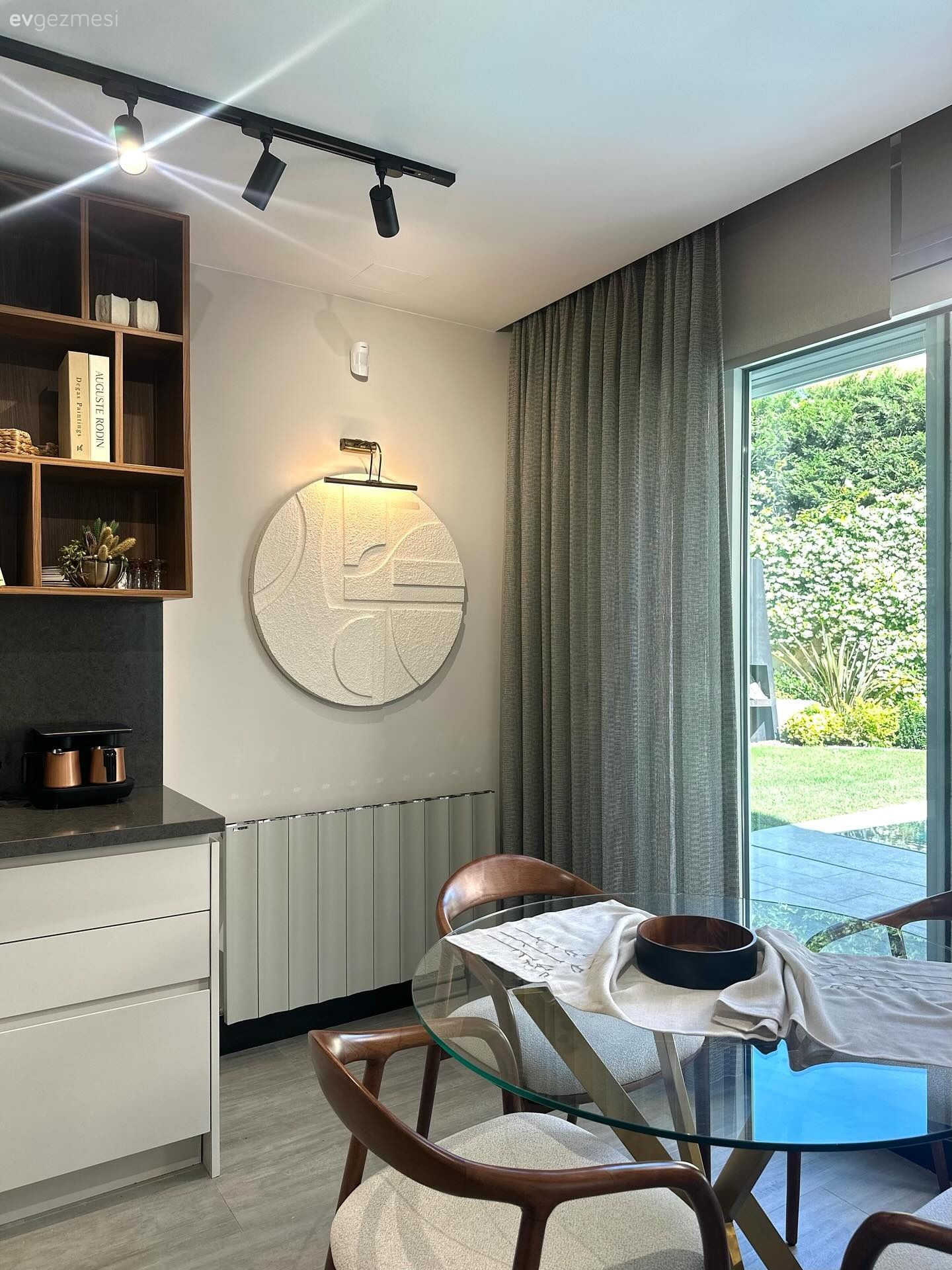 Modern Bileşenler Bu Evin Şıklık Formülünü Oluşturmuş