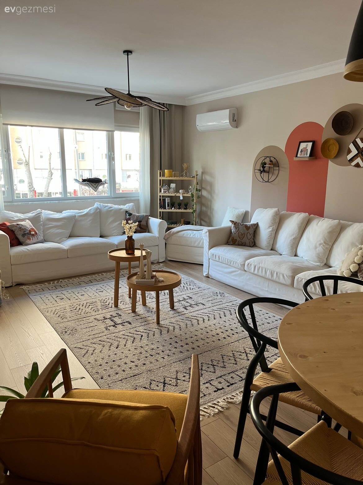 Bu İstanbul Evinde Uyumlu Renk Paleti Doğal Işıkla Aydınlatılmış!