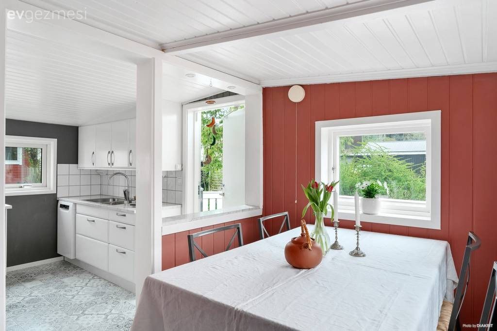 Dışarıdan Bakınca Heybetli Duran Bu İki Katlı Ev Aslında 83 M2