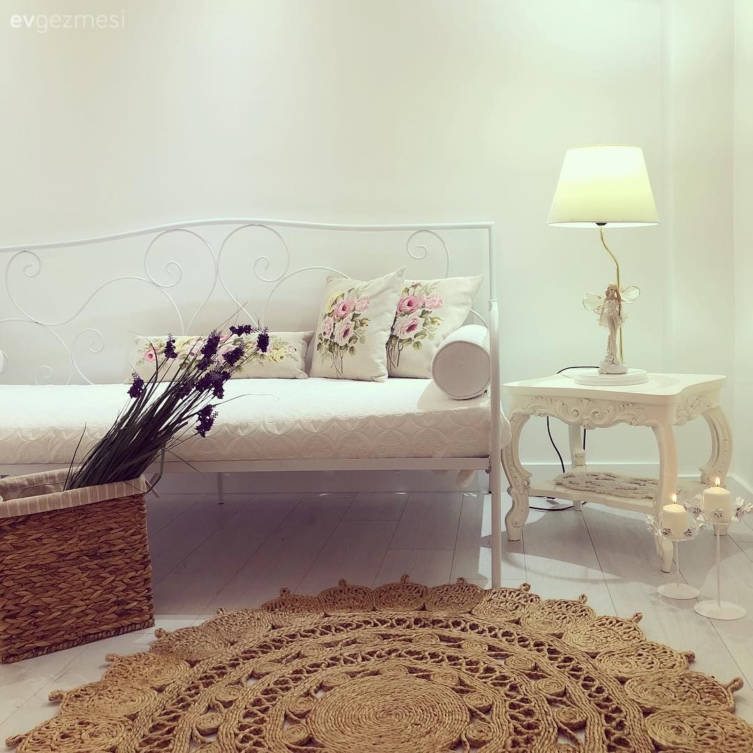 Jüt halı, Ferforje, Post halı, Abajur, Bank, Sedir